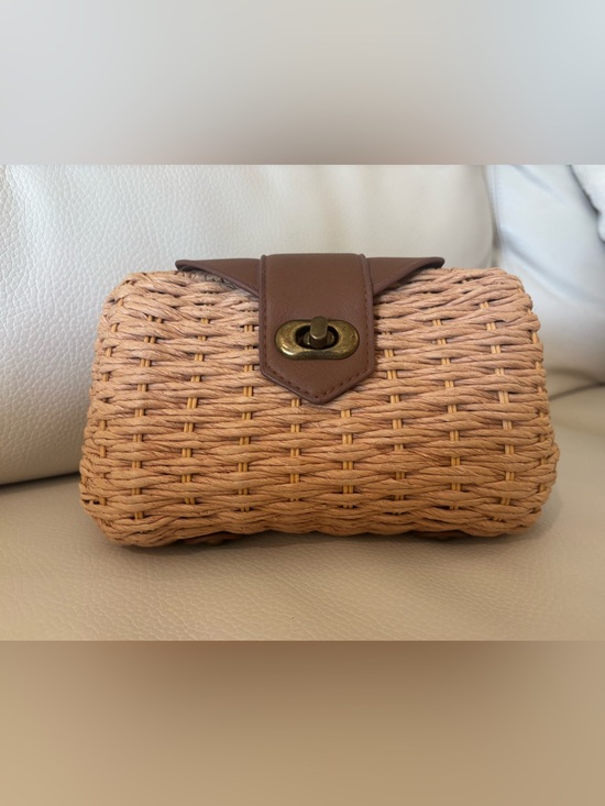 Atmosphere Handbags - Atmosphere Tan Woven Straw Clutch with Brown Trim